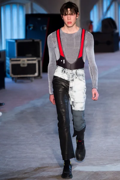 Look 26